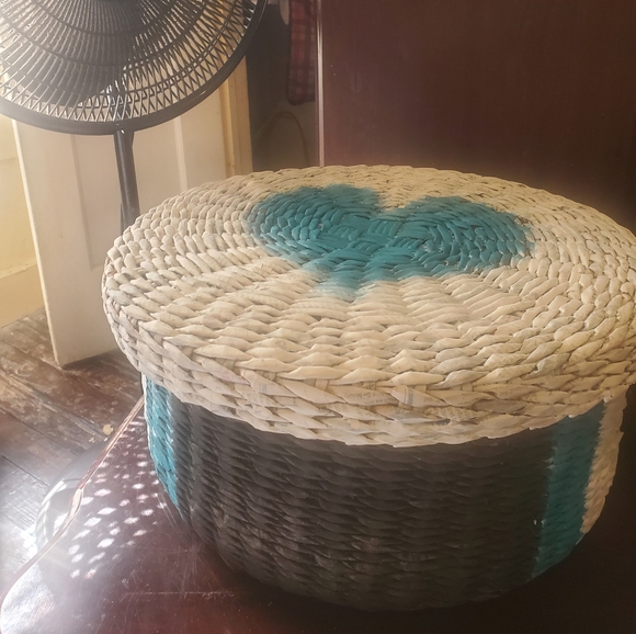 Handcrafted Basket with ❤️ design on lid - Picture 7 of 13